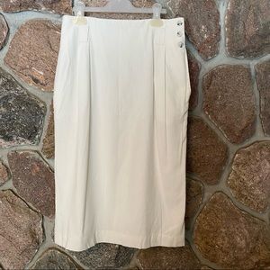 Beautiful off white vintage skirt. made in Canada.